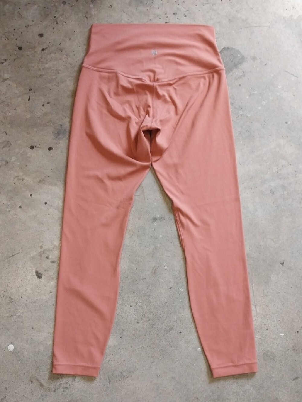 Lululemon Peachy Pink Capri Leggings 6